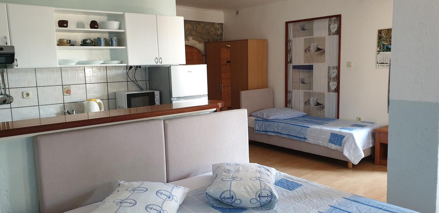AS-18968-a - Private accommodation - Apartments with a parking space Novi Vinodolski