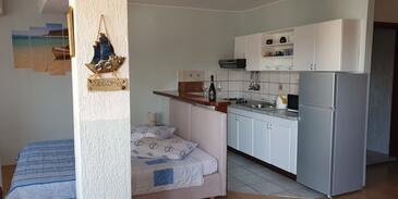 Apartments with parking space Novi Vinodolski - 18968