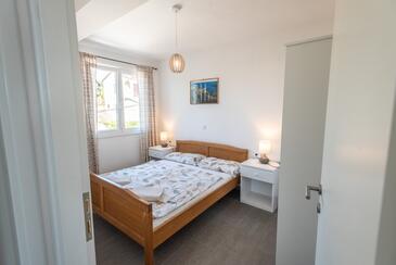 Apartments with parking space Pakoštane, Biograd - 18979