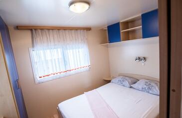 Apartmanok családok részére medencével Pakostane, Biograd - 18980