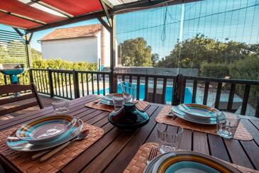 Two bedroom apartment Pakoštane, Biograd (A-18980-a(