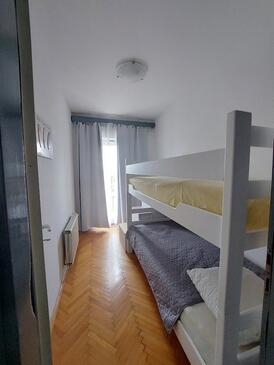 Apartments with parking space Pakoštane, Biograd - 18981