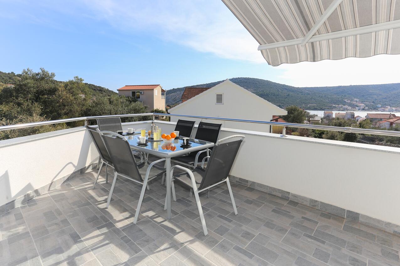 Haus mit Pool für Familien Vinisce, Trogir - 19001