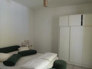 Apartments by the sea Supetarska Draga - Gonar, Rab - 19015