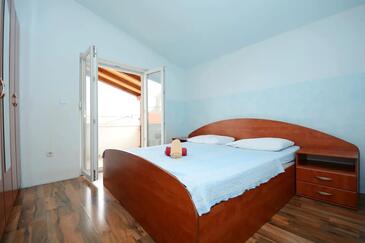 Apartmanok a tenger mellett Tkon, Pasman - 19018