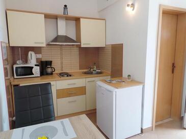 Apartmanok parkolóhellyel Seget Vranjica, Trogir - 19022