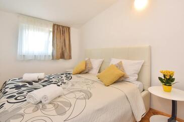 Ferienhaus mit Pool Dugopolje, Zagora - 19033