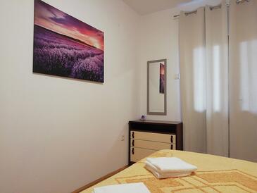 Apartment with terrace Nin, North Dalmatia