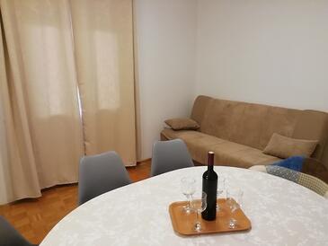 Apartment with terrace Nin, North Dalmatia