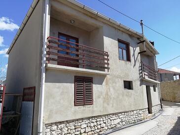 Apartment with terrace Nin, North Dalmatia