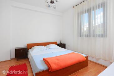 Appartamenti accanto al mare Grebastica, Sebenico - Šibenik - 19106