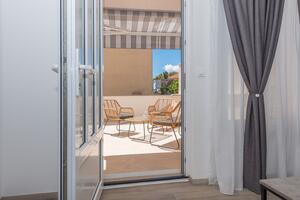 Two bedroom apartment Makarska (A-19134-a)