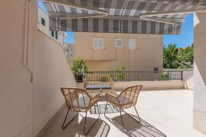 One bedroom apartment Makarska (A-19134-b)