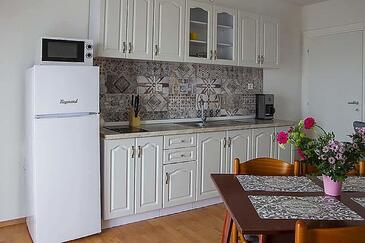 Appartamenti con parcheggio Zubovici, Pago - Pag - 19139