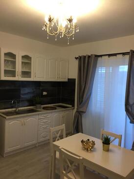 Apartmaji s parkingom Zubovići, Pag - 19139