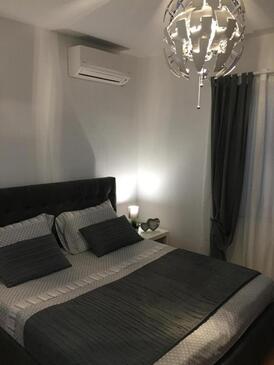 Апартаменти з паркуванням Зубовічі - Zubovići, Паг - Pag - 19139