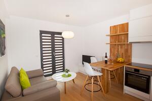 One bedroom apartment Makarska (A-19145-d)