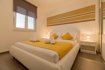 Апартаменти для сім'ї з басейном Макарска - Makarska - 19147