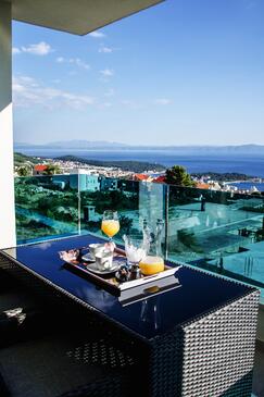 Family-friendly apartments with swimming pool Makarska - 19147