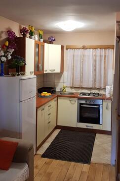 Family friendly house with a parking space Garešnica, Bjelovarska - 19166