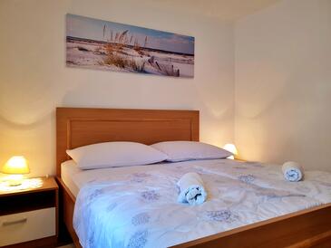 Apartments by the sea Čižići, Krk - 19177