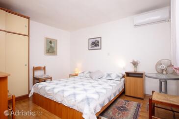 Apartments by the sea Drage, Biograd - 19189