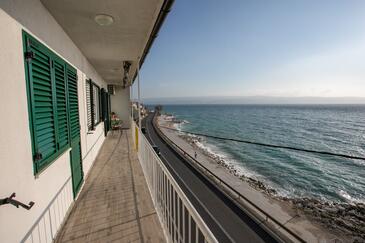 Ferienwohnungen am Meer Mali Rat, Omis - 19191