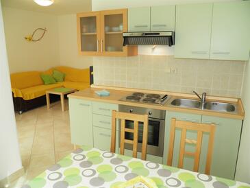 Apartmaji s parkingom Baška, Krk - 19200 Adriatic.hr