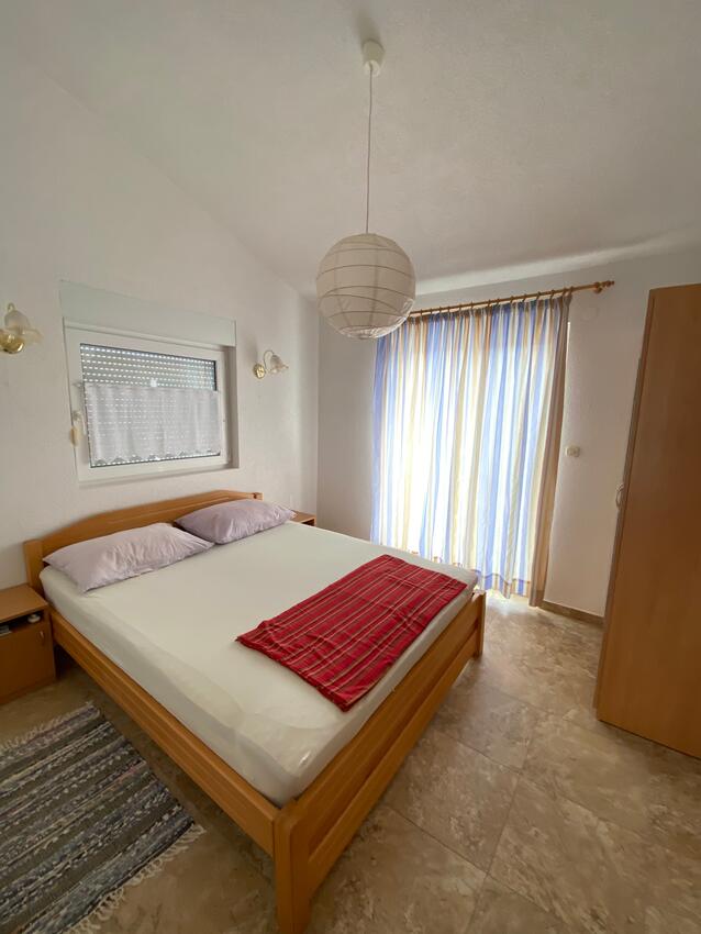 Ferienwohnungen mit Parkplatz Zaton, Zadar - 19203