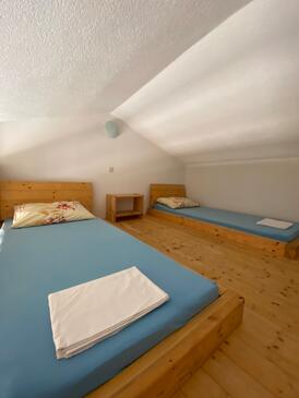 Appartamenti con parcheggio Zaton, Zara - Zadar - 19203