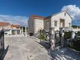 Pražnica, Brač, Parkplatz 19209 - Ferienhaus am Kieselstränden.