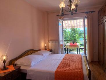 Apartments with parking space Čižići, Krk - 19214