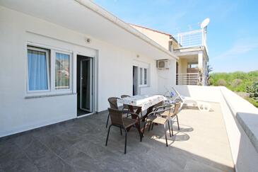Apartmány a pokoje s parkovištěm  Baška, Krk - 19215