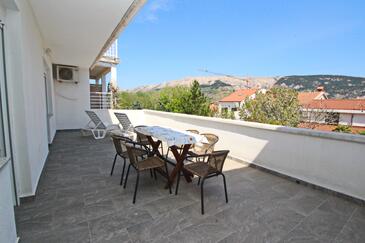 Lejligheder og værelser med parkering Baska, Krk - 19215