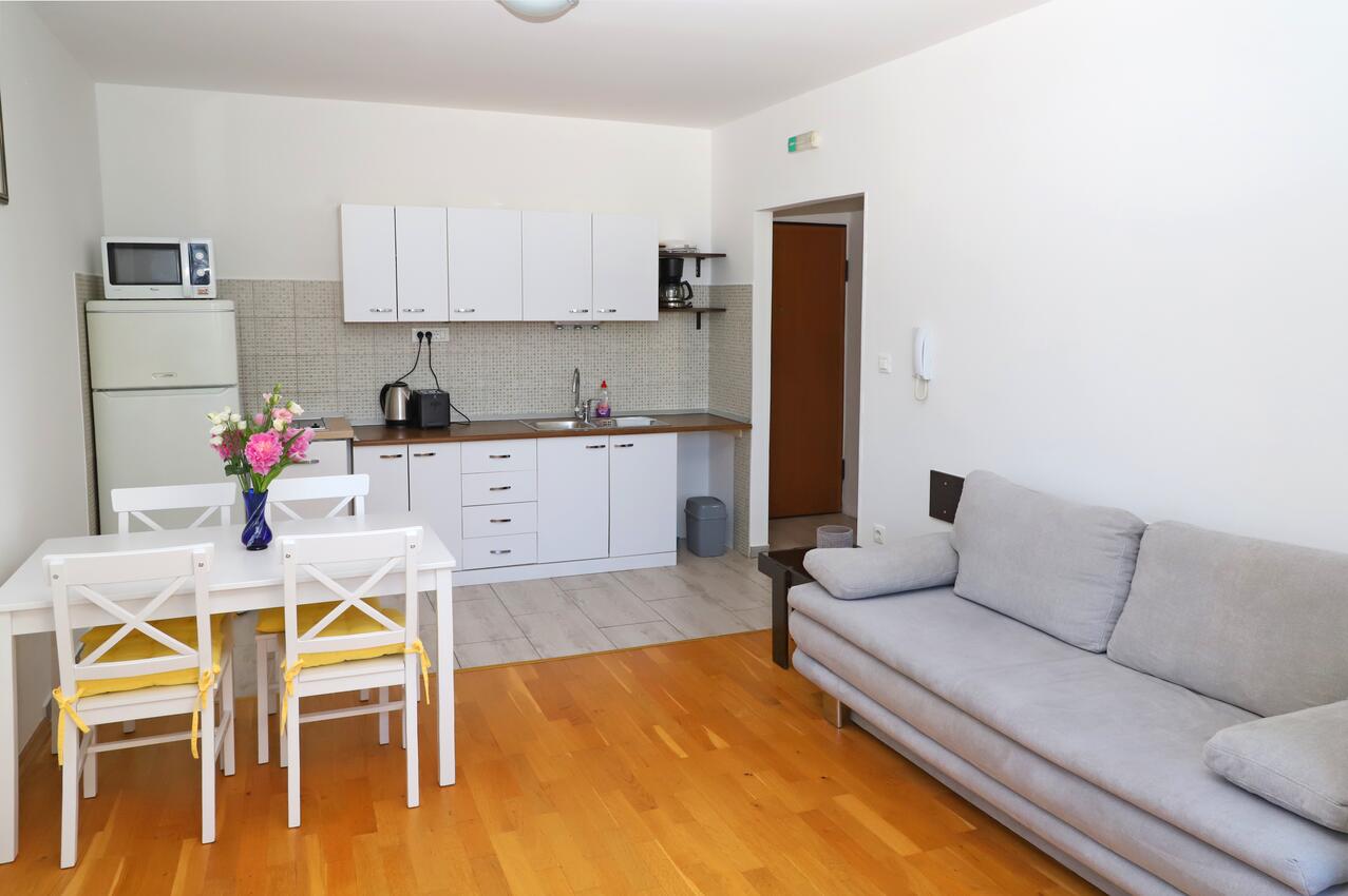 Apartments with WiFi Split - 19226