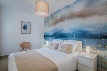 Apartments by the sea Malinska, Krk - 19227