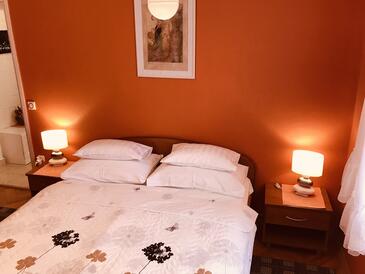 Apartamente lângă mare Primosten - 19232