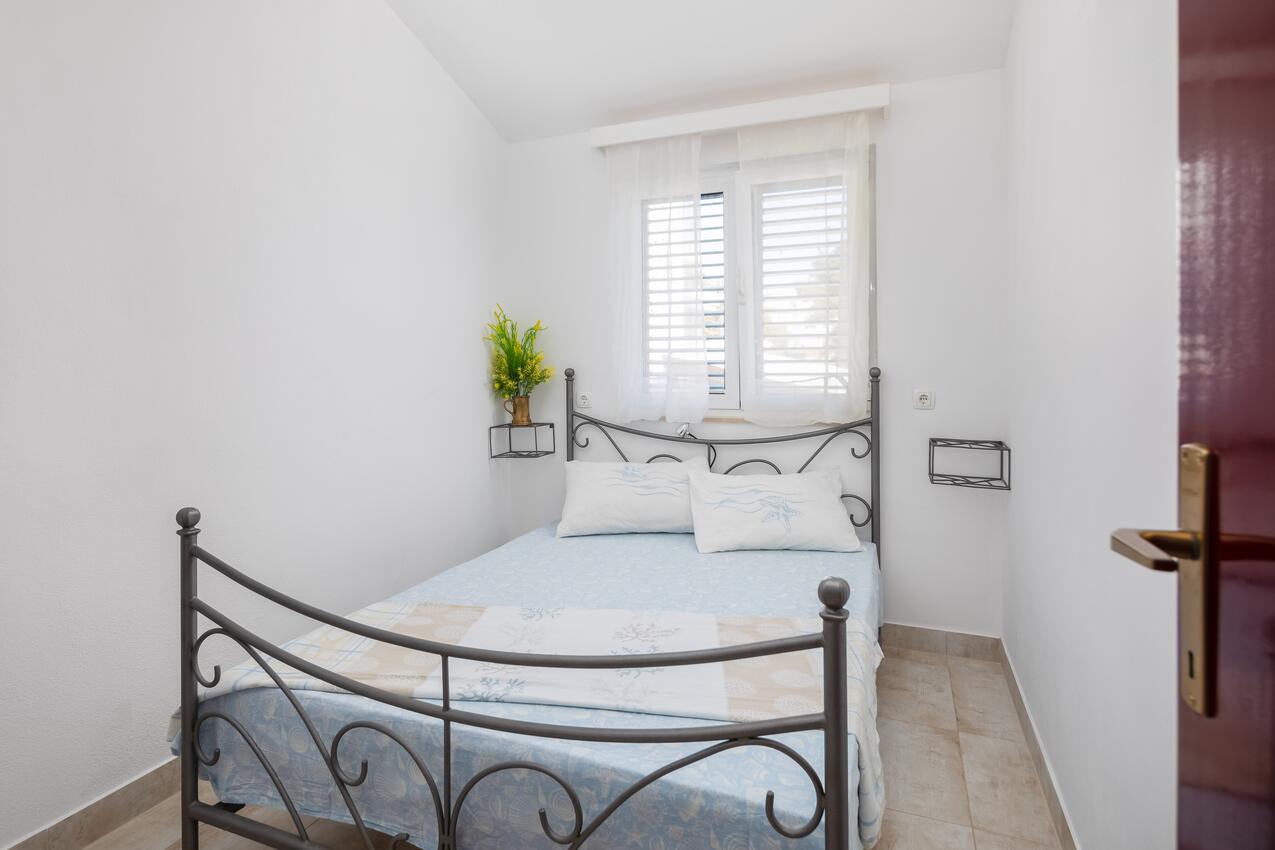 Apartments by the sea Rastići, Čiovo - 19246