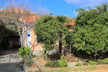 House with terrace Trogir, Central Dalmatia