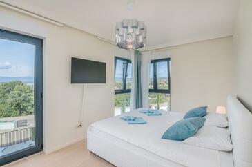 Family-friendly apartments with swimming pool Vantačići, Krk - 19252