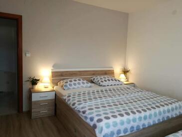 Апартаменти з паркуванням Шіло - Šilo, Крк - Krk - 19256