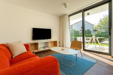 Apartments by the sea Vantačići, Krk - 19257