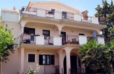 Apartments With Parking Space Malinska, Krk - 19269 - Malinska