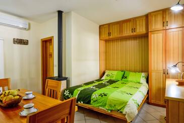 Ferienhaus mit Parkplatz Vantacici, Krk - 19275