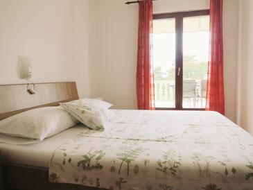 Ferienwohnungen mit Parkplatz Malinska, Krk - 19290