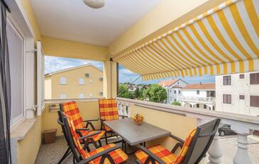 Apartments with parking spaces Malinska, Krk - 19300 Adriatic.hr