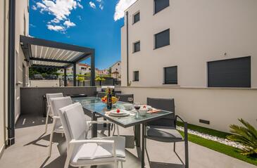 Family-friendly apartments with swimming pool Vantačići, Krk - 19303