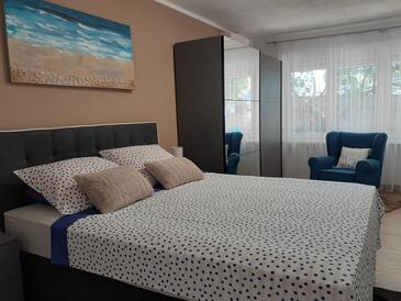 Appartementen met zwembad geschikt voor gezinnen met kinderen Malinska, Krk - 19304