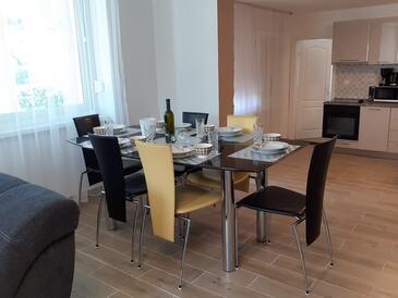 Family-friendly apartments with swimming pool Malinska, Krk - 19304