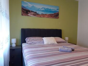 Apartments with parking space Malinska, Krk - 19305